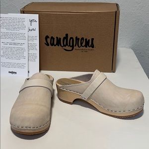 Sandgrens Womens suede clogs